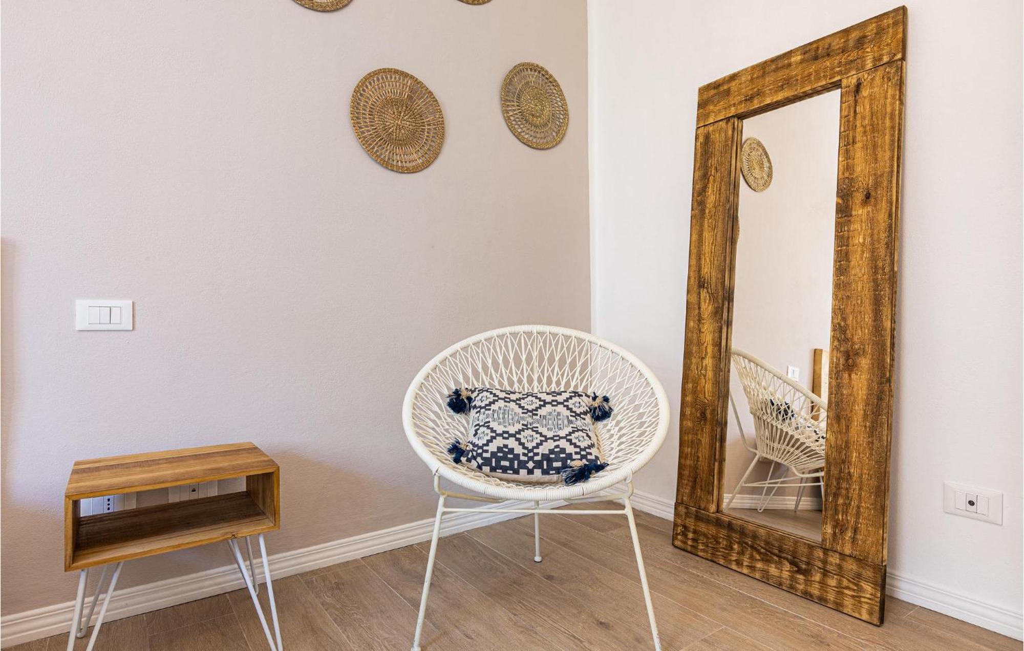 2 Bedroom Lovely Apartment In Rosignano Solvay Esterno foto