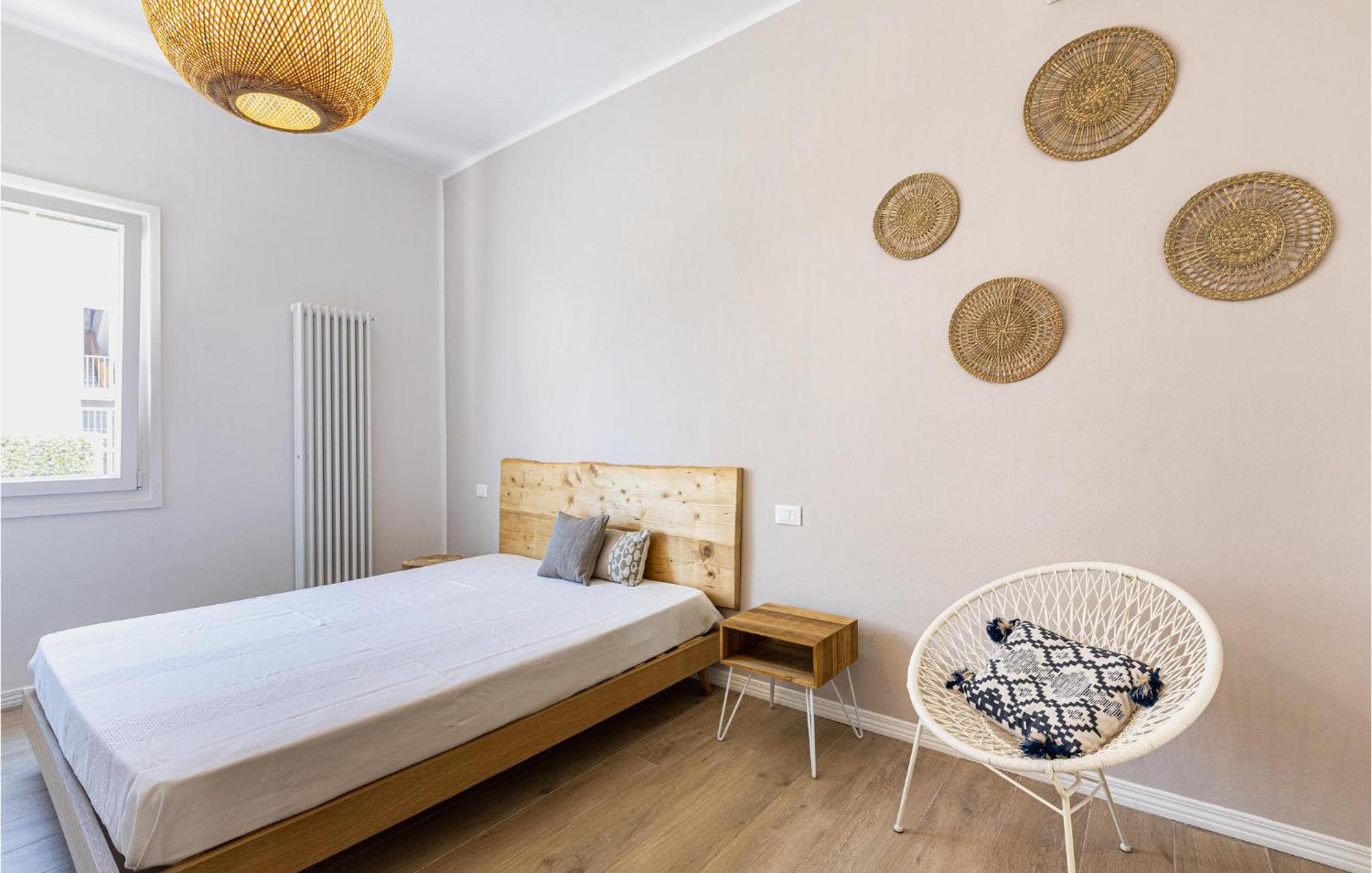2 Bedroom Lovely Apartment In Rosignano Solvay Esterno foto